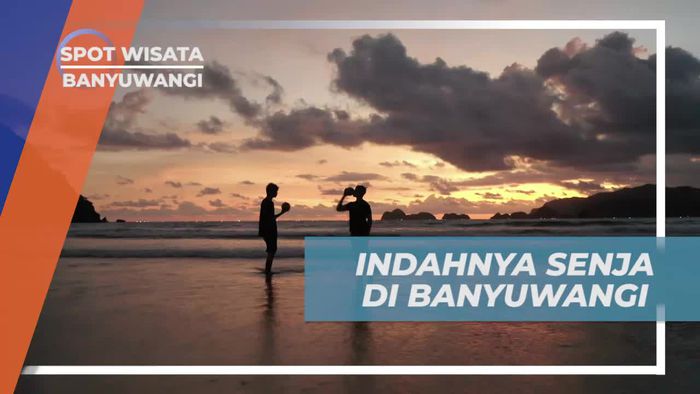 Nikmati Pesona Senja Sambil Menyeruput Segar di Pantai Pulau Merah, Banyuwangi