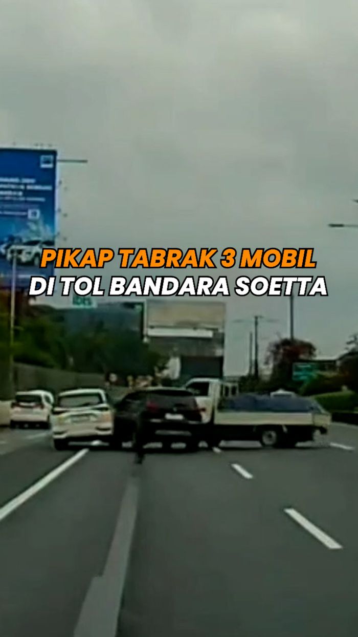 Video: Hilang Kendali Saat Nyalip, Pikap Tabrak 3 Mobil di Tol Soetta