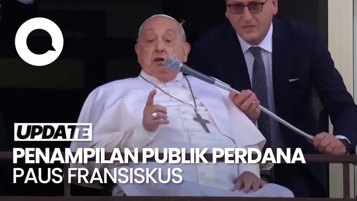 Video Kalimat yang Diucapkan Paus Fransiskus di Penampilan Publik Perdananya