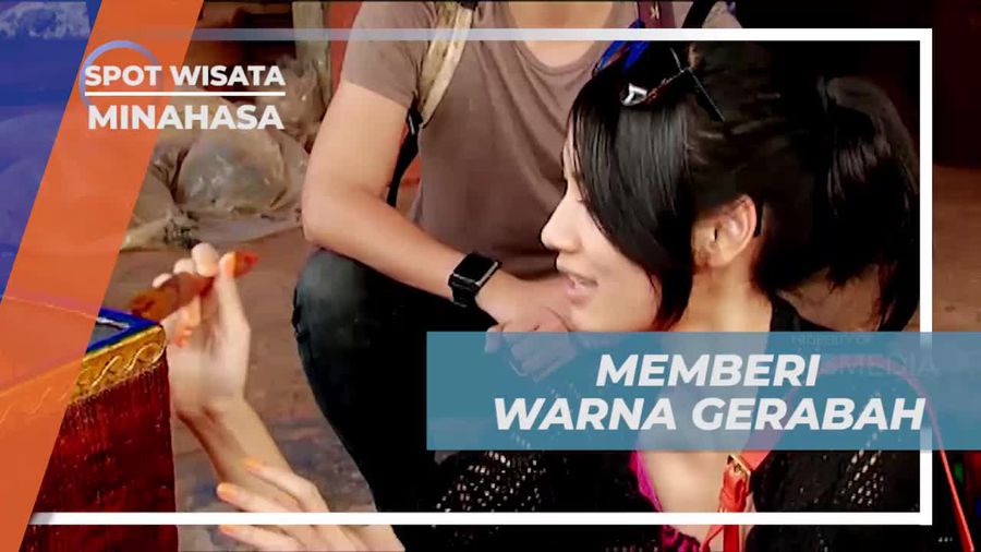 Mewarnai Gerabah Unik di Desa Pulutan, Minahasa