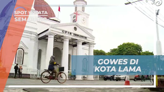 Bersepeda Santai di Kota Lama yang Bersejarah di Semarang