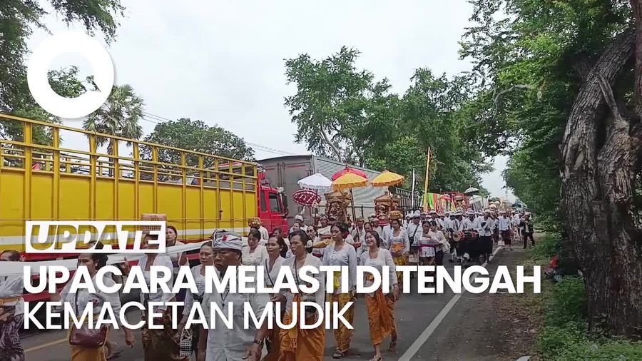 Video: Desa Adat Gilimanuk Gelar Upacara Melasti di Tengah Kemacetan Mudik
