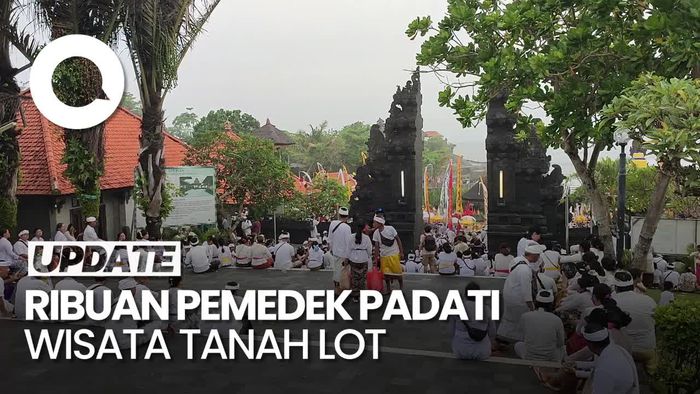 Video: Upacara Melasti Memikat Perhatian Wisatawan di Tanah Lot Bali