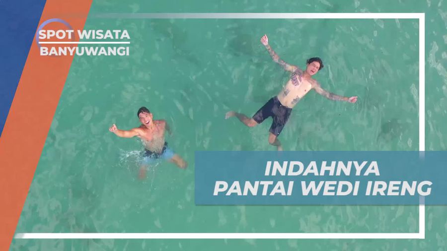 Bersantai dengan Floating di Pantai Wedi Ireng, Banyuwangi