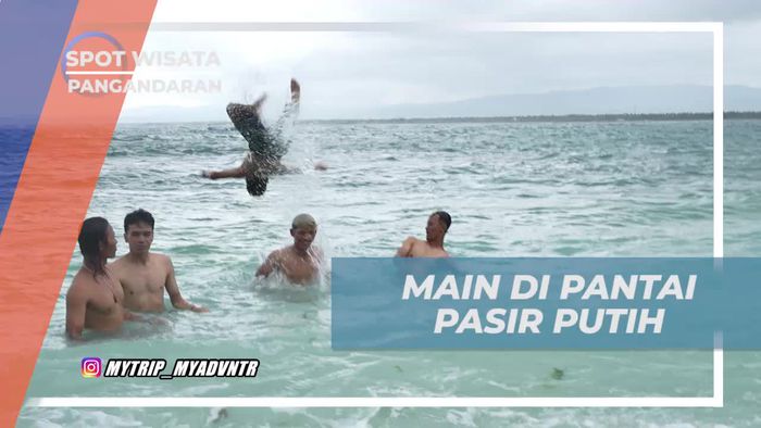Bermain Seru di Laut Pantai Pasir Putih, Pangandaran