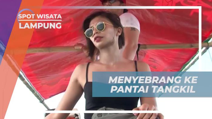 Menyebrang Menuju Pulau Tangkil yang Menawan di Lampung     