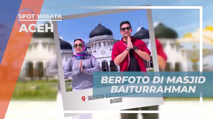 Mengabadikan Momen di Masjid Baiturrahman yang Megah di Aceh