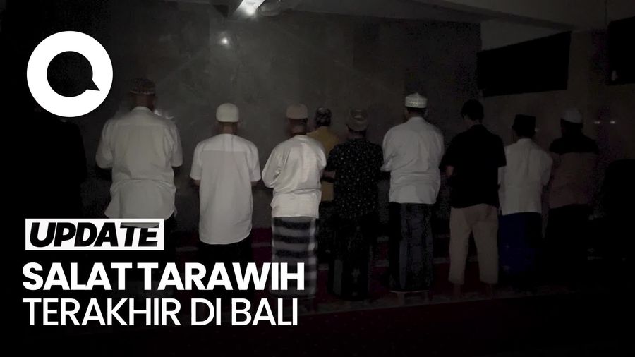 Video: Umat Muslim di Bali Salat Tarawih dalam Kondisi Gelap saat Nyepi