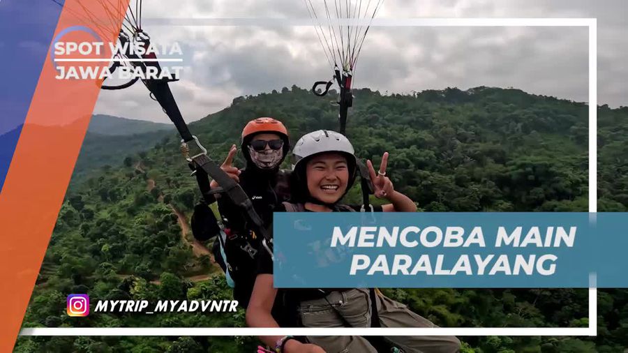 Terbang Tinggi dengan Paralayang di Bukit PasirGowong, Jawa Barat
