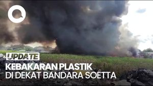 Video Kebakaran di Dekat Bandara Soetta, Asap Hitam Membubung Tinggi