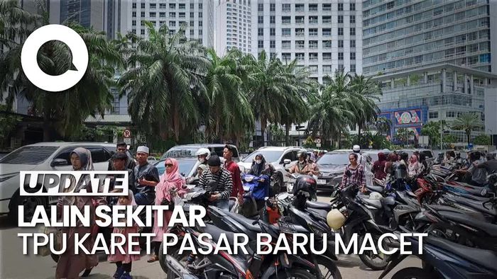 Video: TPU Karet Pasar Baru Dipenuhi Peziarah, Lalin Sekitar Macet