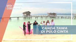 Bercanda dan Tertawa di Pulo Cinta, Gorontalo