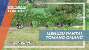 Mengendarai Motor Menuju Pantai Tomang Omang, Lombok