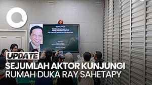 Video: Tio Pakusadewo-Indro Warkop Melayat ke Rumah Duka Ray Sahetapy