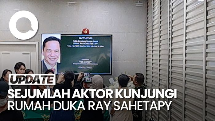 Video: Tio Pakusadewo-Indro Warkop Melayat ke Rumah Duka Ray Sahetapy