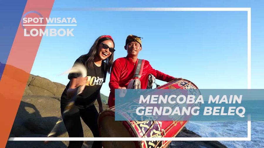 Mencoba Permainan Gendang Beleq Bersama Warga Setempat, Lombok