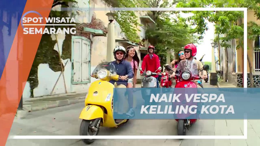 Berkeliling Kota Semarang Naik Vespa dengan Gaya