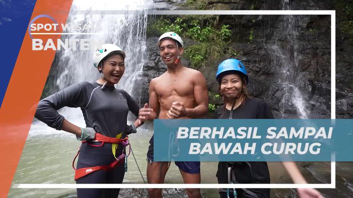 Raih Keberhasilan Menaklukkan Rappeling di Curug Cisadang, Banten