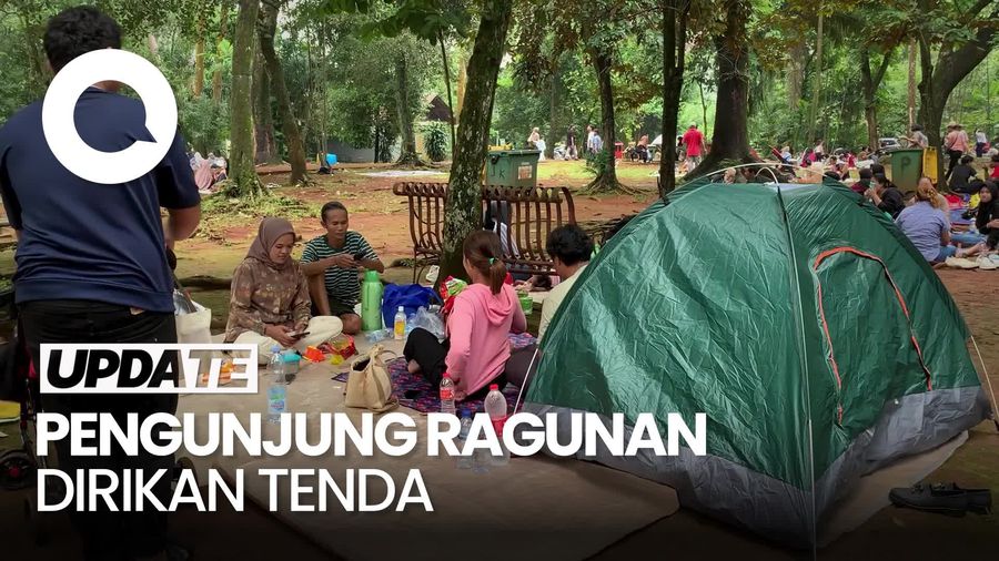 Video: Pengunjung Ragunan Pilih Dirikan Tenda Biar Nggak Kehujanan