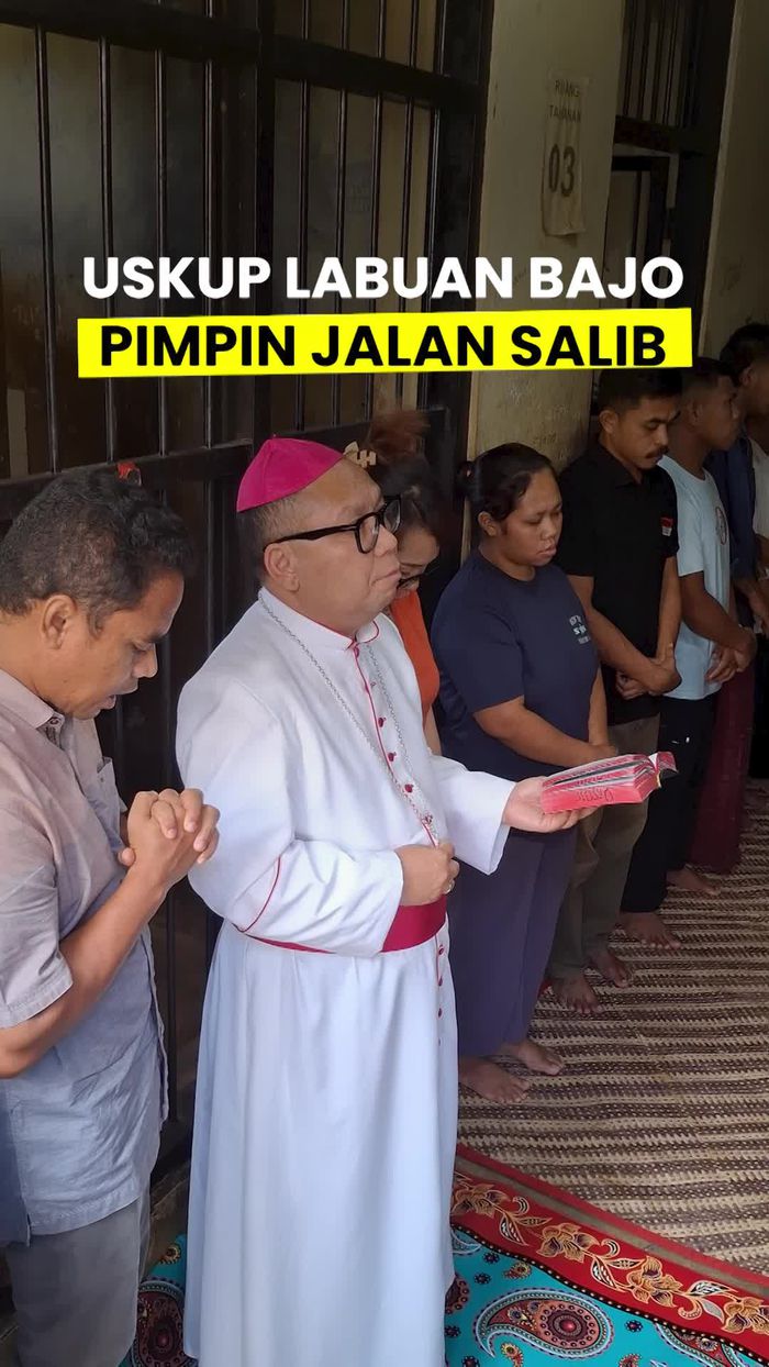 Video: Momen Uskup Labuan Bajo Pimpin Ibadat Jalan Salib untuk Tahanan