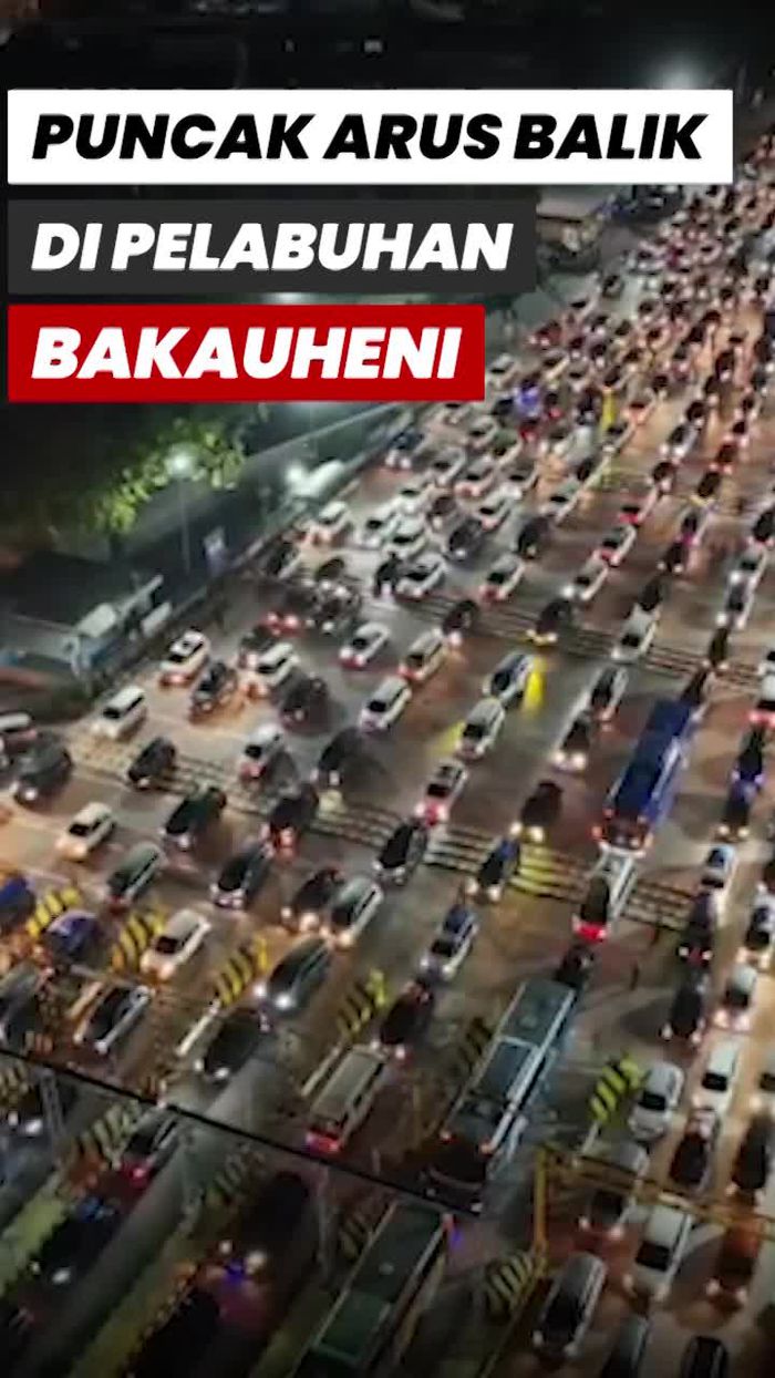 Video dari Udara: Puncak Arus Balik Malam Ini di Pelabuhan Bakauheni