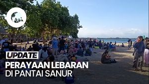 Video: Ribuan Warga Muslim Rayakan Lebaran Ketupat di Pantai Sanur