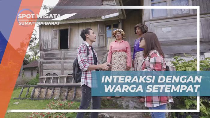 Berinteraksi Hangat Dengan Warga Setempat di Sumatera Barat