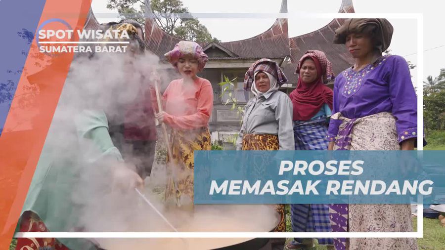 Ikuti Proses Memasak Rendang Dermawan di Nagari Tuo Pariangan