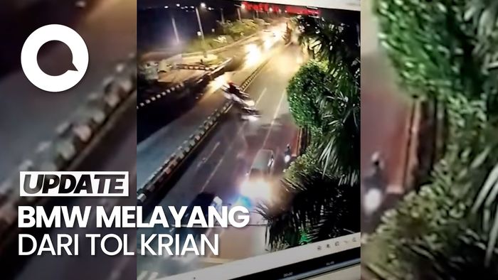Video CCTV: Detik-detik BMW Melayang dari Tol Krian-Gresik
