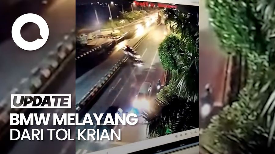 Video CCTV: Detik-detik BMW Melayang dari Tol Krian-Gresik