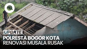 Video: Polresta Bogor Urunan Bantu Renovasi Musala Rusak di Cilendek Timur