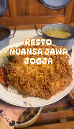 Video Nikmatnya Telur Dadar Crispy di Resto Jogja Pinggir Sungai