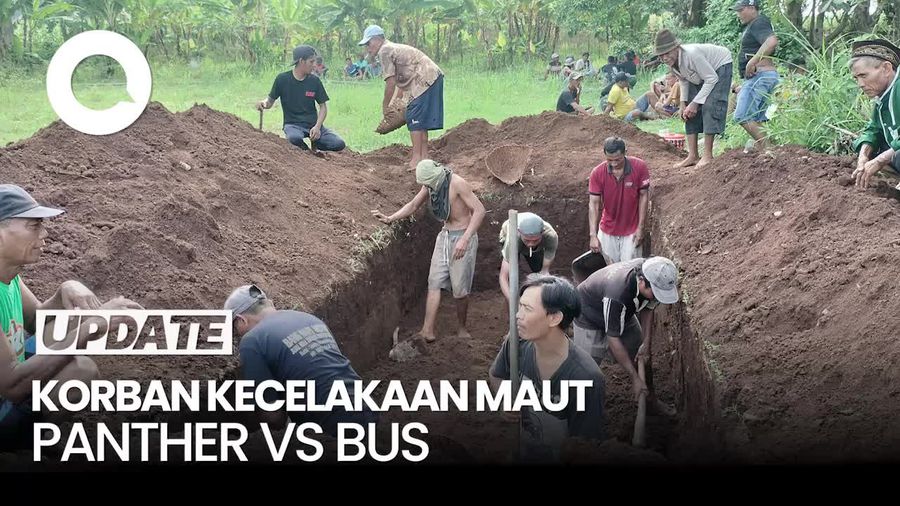 Video: 7 Korban Laka Panther Vs Bus di Gresik Akan Dimakamkan 1 Liang Lahad