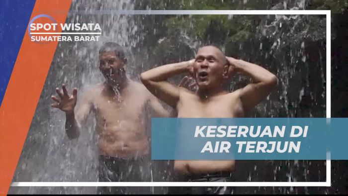 Ciptakan Keseruan Bersama Warga di Air Terjun Proklamator yang Indah di Sumatera Barat