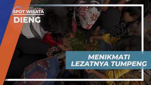 Menikmati Kelezatan Tumpeng bersama di Dieng