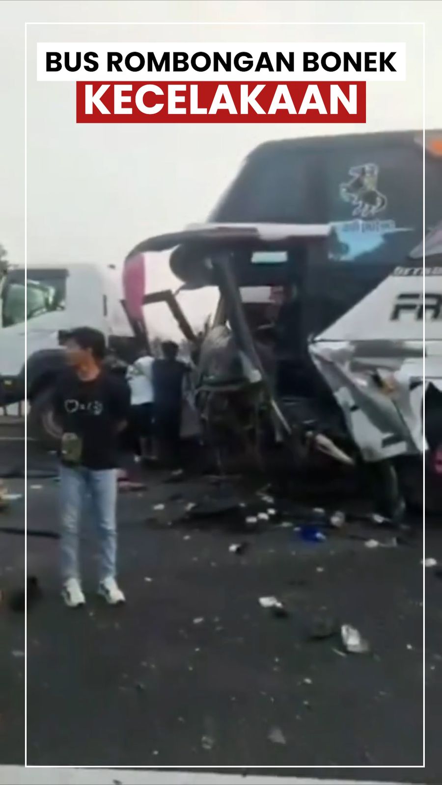 Video: Bus Rombongan Bonek Kecelakaan di Tol Arah Jakarta