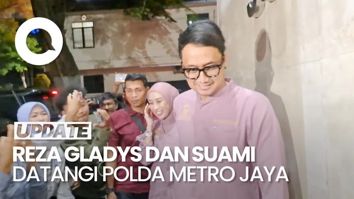 Video Reza Gladys dan Suami Datangi Polda Metro soal Kasus Vs Nikita Mirzani