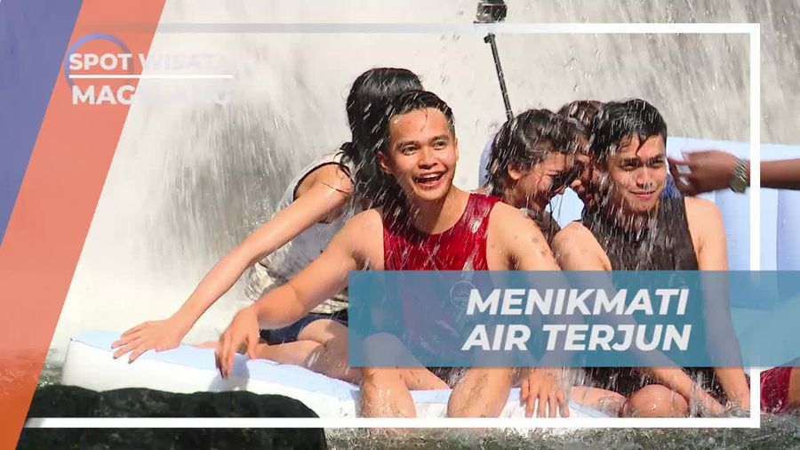 Bermain Ceria dan Basah-Basahan di Air Terjun Sekar Langit, Magelang