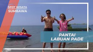 Bermain Banana Boat di Pantai Labuan Pade yang Indah, Sumbawa