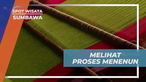 Menyaksikan Proses Menenun Kain Tenun Khas di Sumbawa