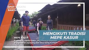 Mengikuti Tradisi Menjemur Kasur yang Ceria di Desa Osing Kemiren, Banyuwangi