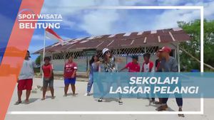Mengunjungi Sekolah Laskar Pelangi yang Terkenal di Belitung