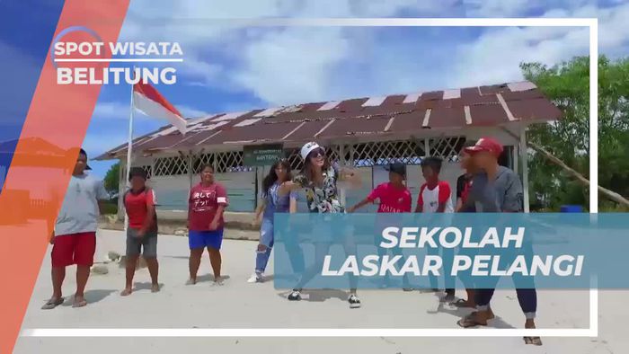 Mengunjungi Sekolah Laskar Pelangi yang Terkenal di Belitung