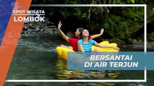 Bersantai dengan Floaties di Air Terjun Tiu Kelep, Lombok