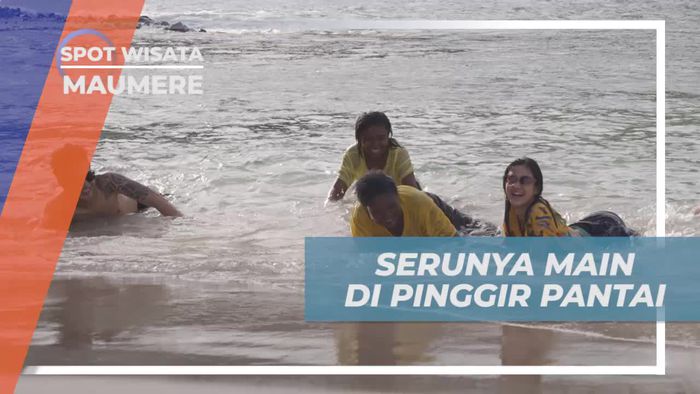 Keseruan Bermain di Pinggir Pantai yang Memikat, Maumere