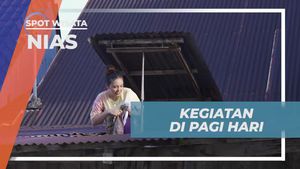 Terlibat Dalam Kegiatan Pagi Unik Di Desa Bawomataluo, Nias