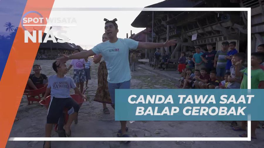 Ceriakan Canda dan Tawa Saat Balap Gerobak di Desa Bawomataluo, Nias
