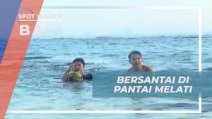 Bersantai dan Berenang di Pantai Melasti yang Indah, Bali