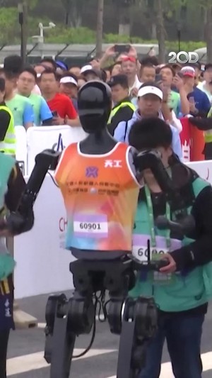 Video: Robot-robot Humanoid Ikut Ajang Lomba Lari di China