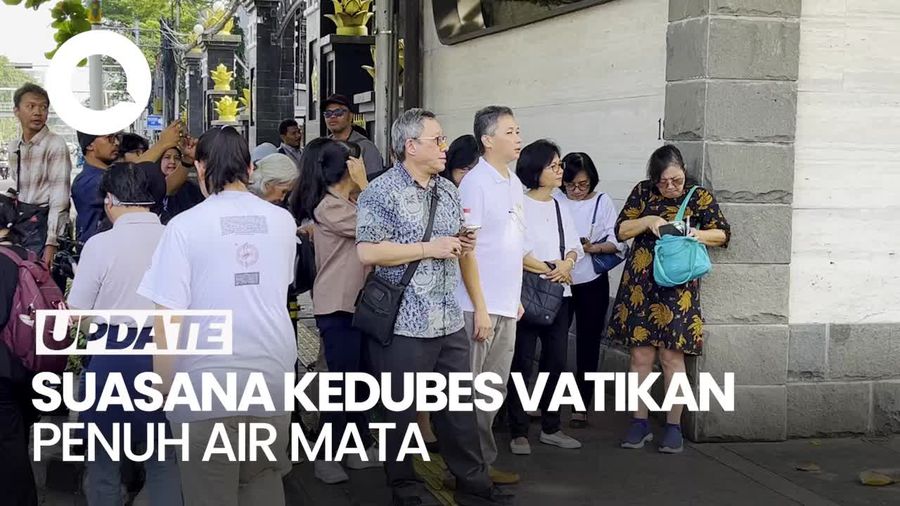 Video: Cerita Warga Menangis saat Tulis Doa untuk Paus Fransiskus di Kedubes Vatikan